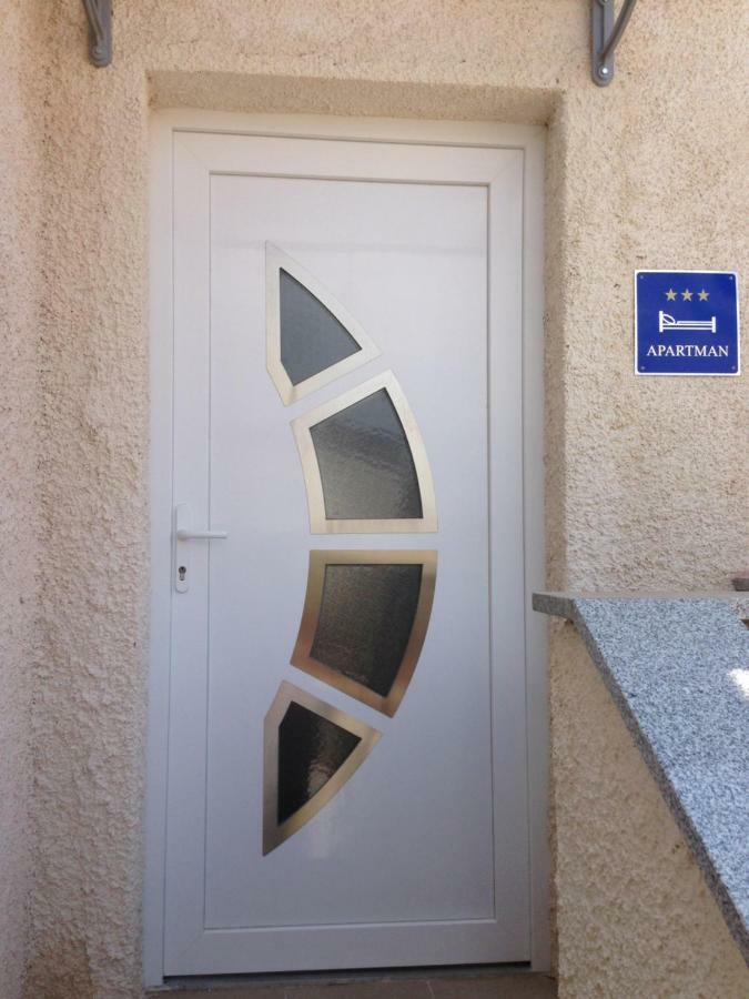 Apartmani Tatic スティンヤン エクステリア 写真